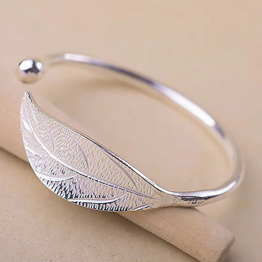 Luxurious Silver Adjustable Bracelet